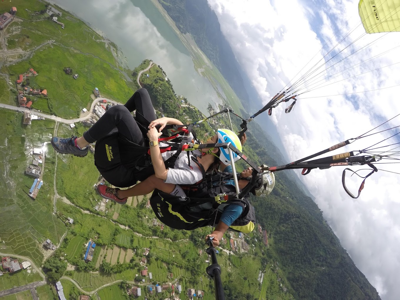 Paragliding in Himachal