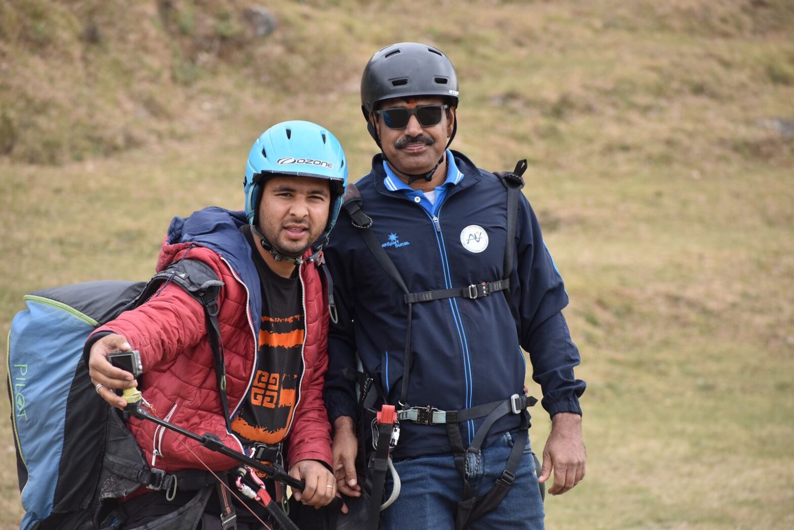 what to wear when paragliding